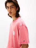 Tommy Jeans Heritage Crest T-Shirt - Vintage Cerise #DM21986 - Image 3