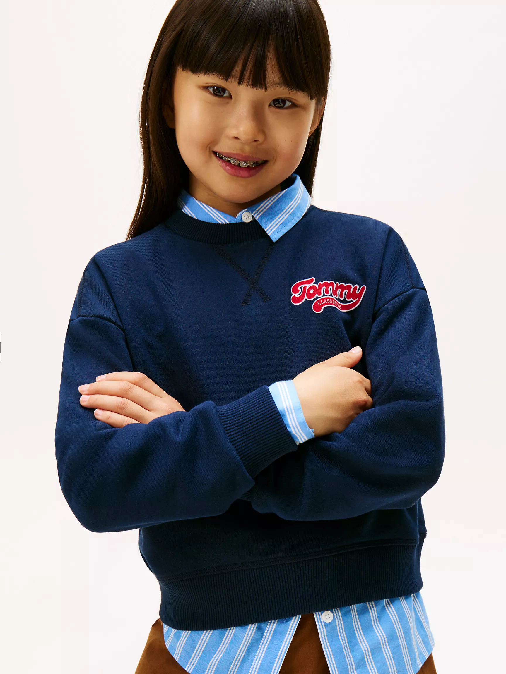 KG08779_C1G_alternate1 Kids' Flocked Logo Sweatshirt-Dark Blue - Image 3