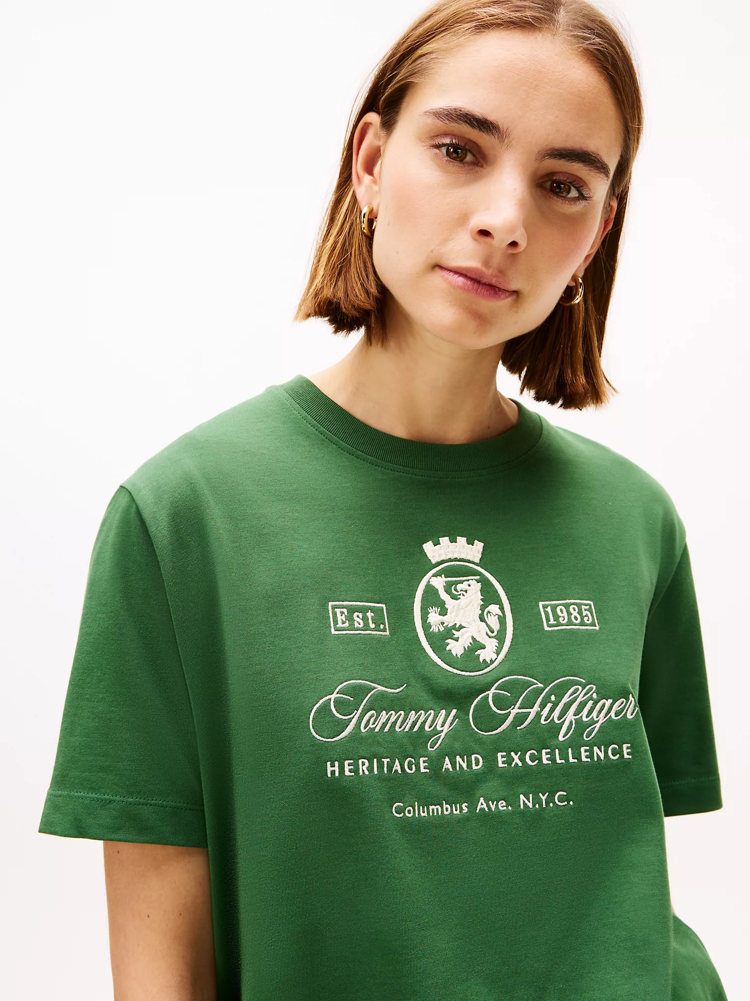WW46118_LZP_alternate1 Embroidered Script Crest Logo T-Shirt-Deep Evergreen - Image 4
