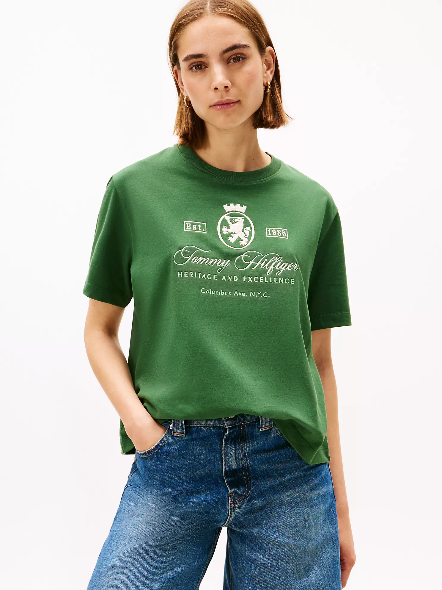 WW46118_LZP_main Embroidered Script Crest Logo T-Shirt-Deep Evergreen - Image 1