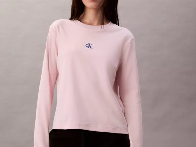 Ombre Logo Graphic Classic T-Shirt-Potpourri