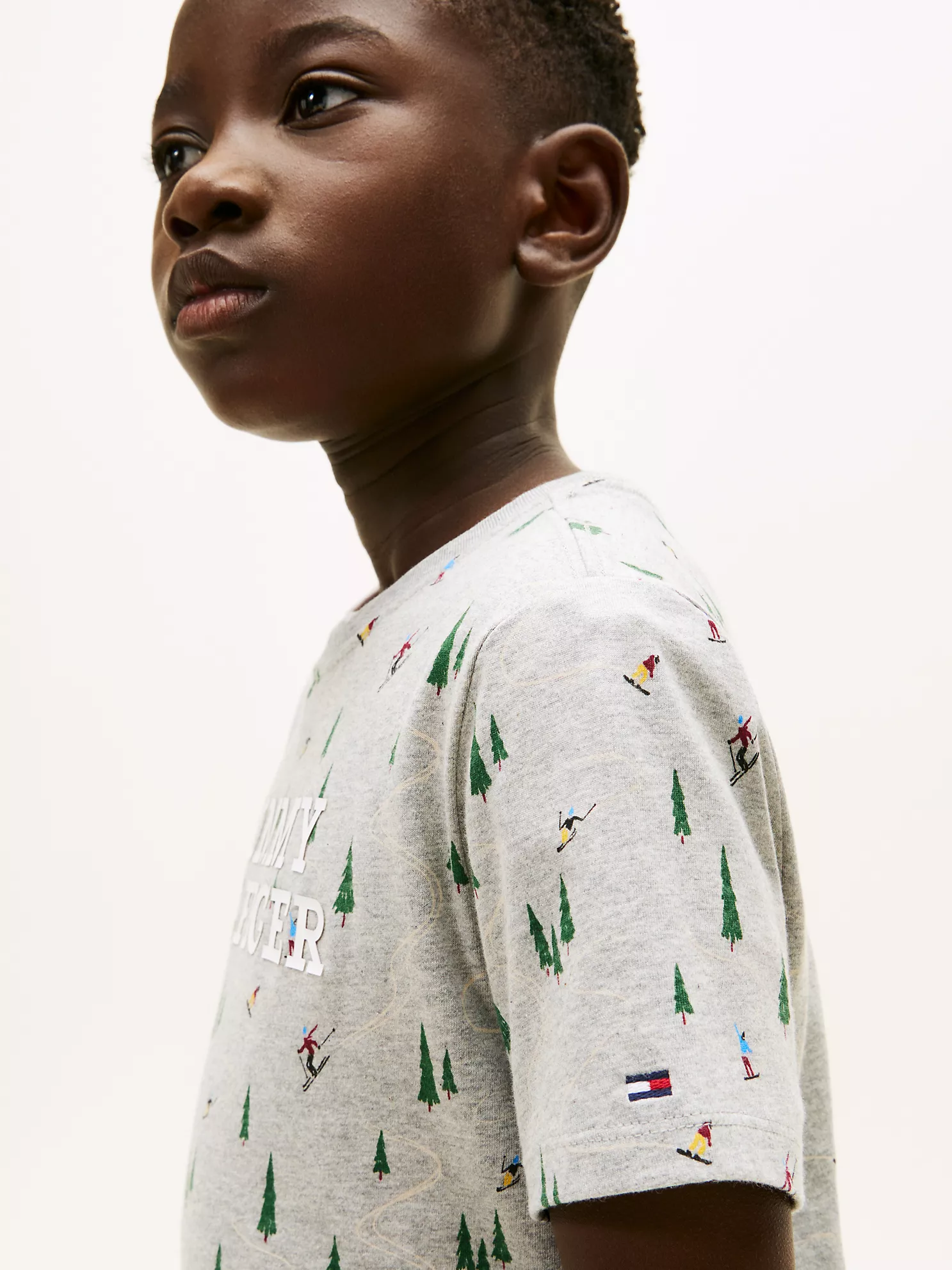 XB01841_P61_alternate1 Kids' Tommy Ski Motif Logo T-Shirt-Light Grey Heather - Image 4