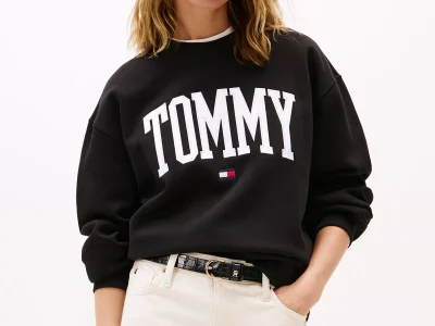 Script Monogram Stretch-Varsity Tommy Logo Crewneck Sweatshirt-Black