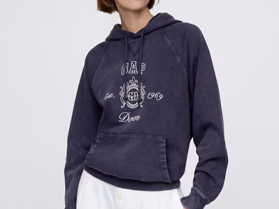 Gap × DÔEN Adult Heavyweight Raglan Logo Hoodie -Navy Uniform
