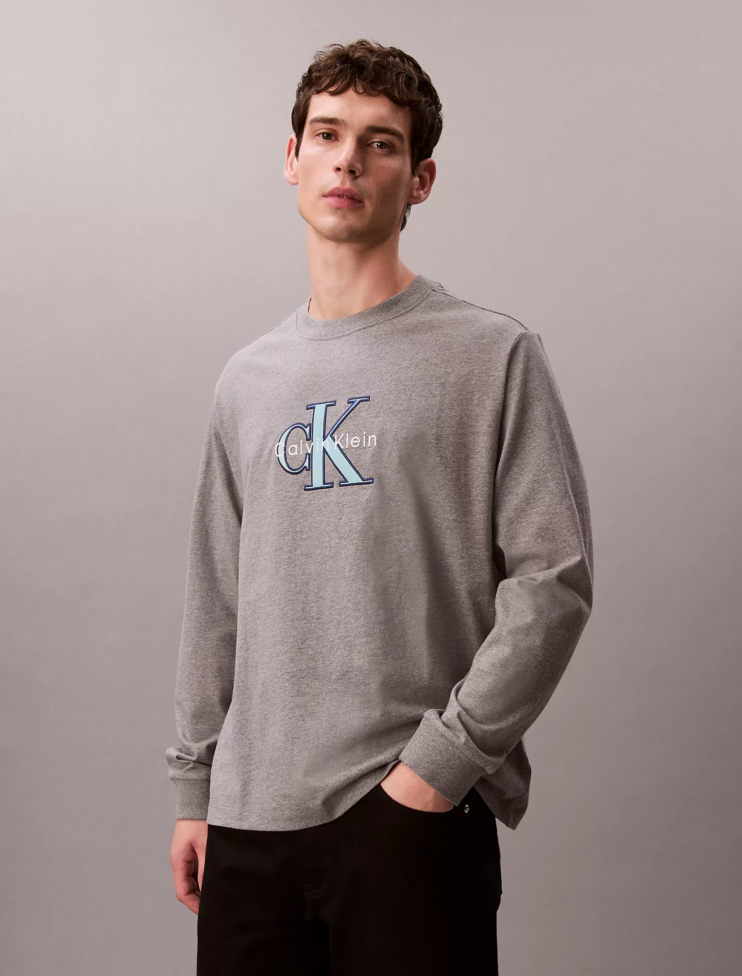 4RE257G_P7E_main (1) Monologo Long Sleeve Tee-Med Grey Heather - Image 1