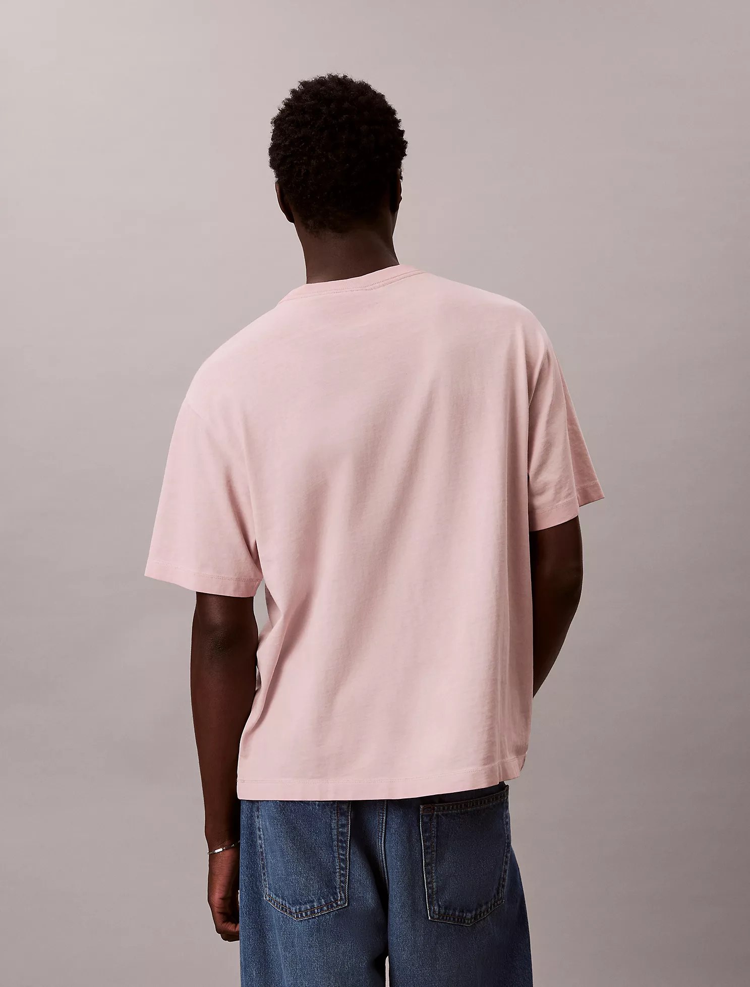 Faded Dye Logo Graphic Classic Crewneck T-Shirt-Gray Lilac - Image 3